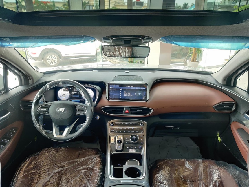 Mua Hyundai Santafe nhận ngay quà tặng Smart Tivi cực VIP - Ảnh 3.
