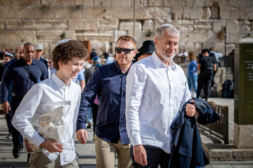 Tin bóng đá sáng 21/12: Messi bỏ dở lễ diễu hành vì sự cố - Ảnh 6.