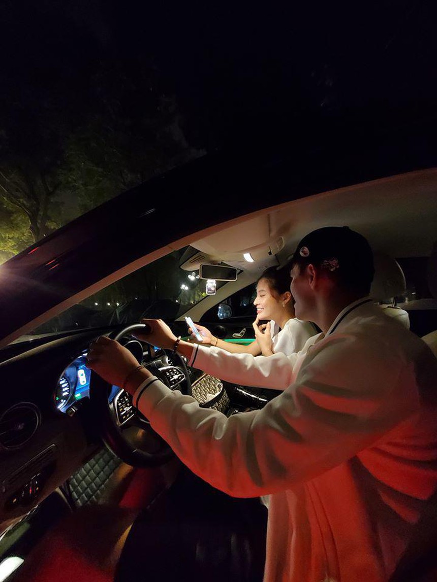 Tiến Linh: Chưa công khai bạn gái, dính tin hẹn hò loạt bóng hồng bốc lửa - Ảnh 7.