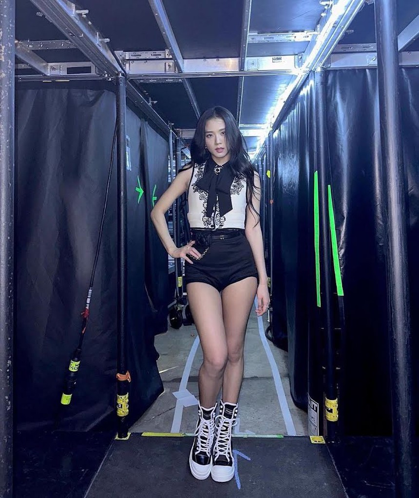 7 lần Blackpink được các thương hiệu đình đám tặng quà thiết kế riêng - Ảnh 3.