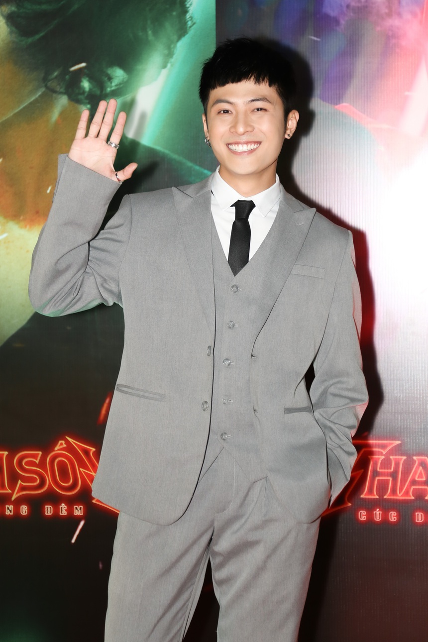 Chi Pu dẫn đầu dàn mỹ nhân, đụng độ Tóc Tiên - Đồng Ánh Quỳnh xẻ bạo quyến rũ tại họp báo Thanh Sói - Ảnh 23.