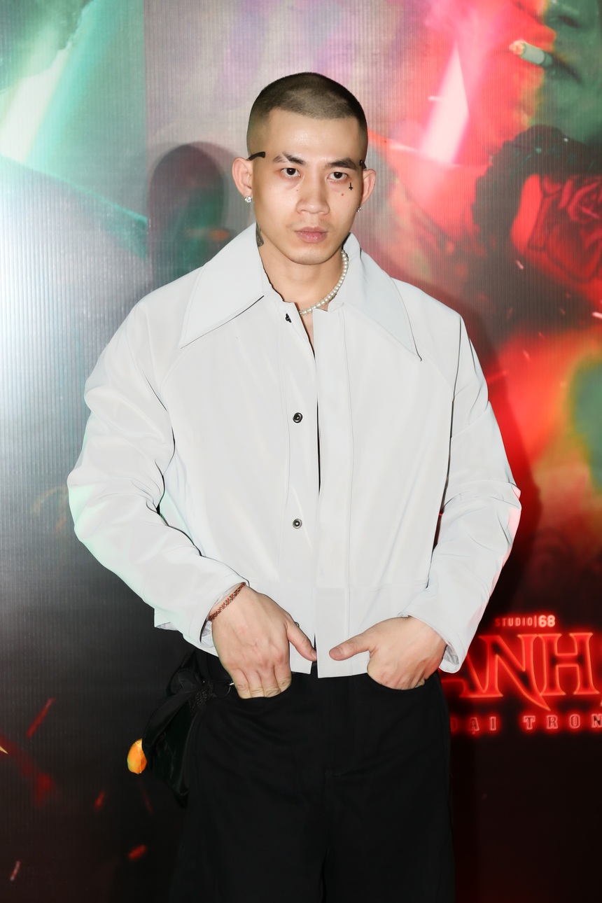 Chi Pu dẫn đầu dàn mỹ nhân, đụng độ Tóc Tiên - Đồng Ánh Quỳnh xẻ bạo quyến rũ tại họp báo Thanh Sói - Ảnh 8.