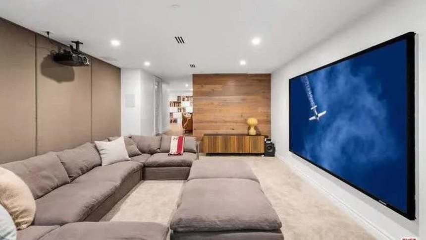 Ngôi sao Avatar từng bán toàn bộ tài sản, phải sống trong ô tô cho đến sở hữu khối tài sản hơn 700 tỷ, mua tặng vợ xe hơi 4,7 tỷ - Ảnh 5. Ngôi sao Avatar từng bán toàn bộ tài sản, phải sống trong ô tô cho đến sở hữu khối tài sản hơn 700 tỷ, mua tặng vợ xe hơi 4,7 tỷ - Ảnh 5.