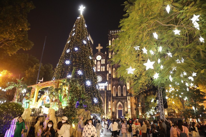 Hà Nội lên kế hoạch đảm bảo điện dịp Noel và Tết Dương lịch - Ảnh 1. Hà Nội lên kế hoạch đảm bảo điện dịp Noel và Tết Dương lịch - Ảnh 1.