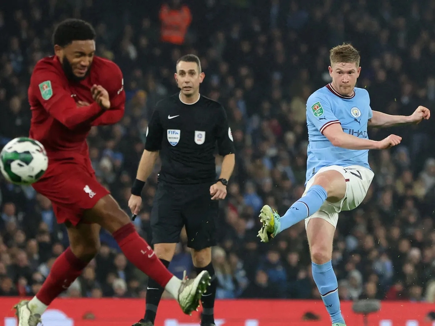 Guardiola giới thiệu ngôi sao mới của Man City - Ảnh 2. Guardiola giới thiệu ngôi sao mới của Man City - Ảnh 2.