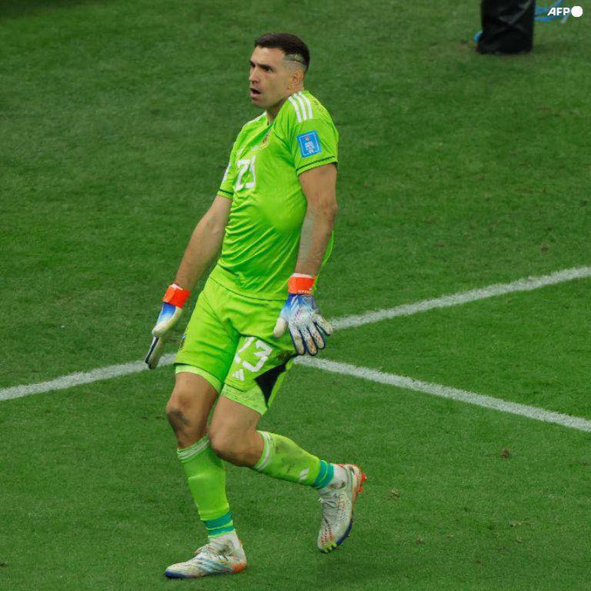 Báo Pháp: ‘Martinez là cầu thủ Argentina bị ghét nhất’ - Ảnh 4.