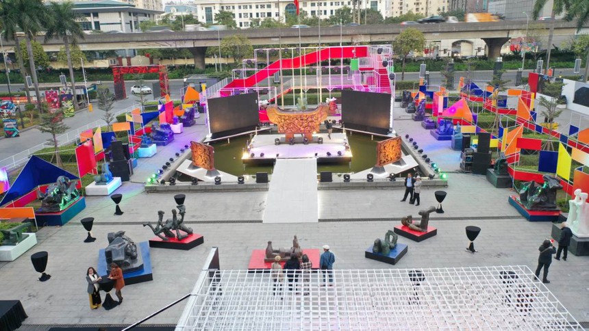 Không gian nghệ thuật ‘Thông linh’: Bữa tiệc mãn nhãn về thị giác - Ảnh 1.