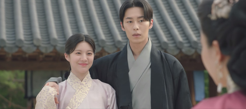 'Hoàn hồn 2' tập 5: Vừa mới có 'cảnh giường chiếu', Lee Jae Wook và Go Yoon Jung đã chính thức nhận ra nhau? - Ảnh 5.