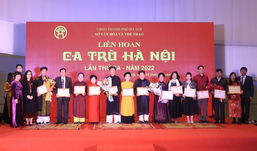 Xuất hiện nhiều nhân tố mới tại Liên hoan ca trù Hà Nội năm 2022 - Ảnh 1.