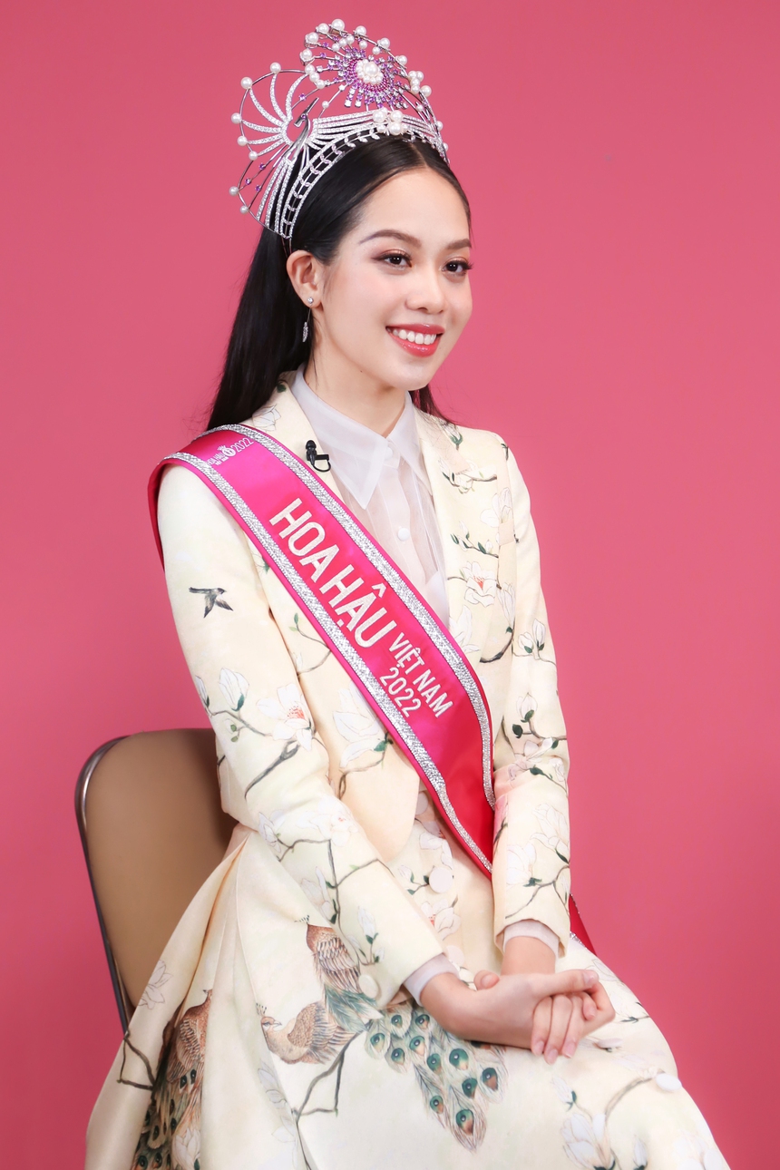 Hoa hậu Thanh Thuỷ nói gì về màn final walk đang gây tranh cãi của Đỗ Hà? - Ảnh 3. Hoa hậu Thanh Thuỷ nói gì về màn final walk đang gây tranh cãi của Đỗ Hà? - Ảnh 3.