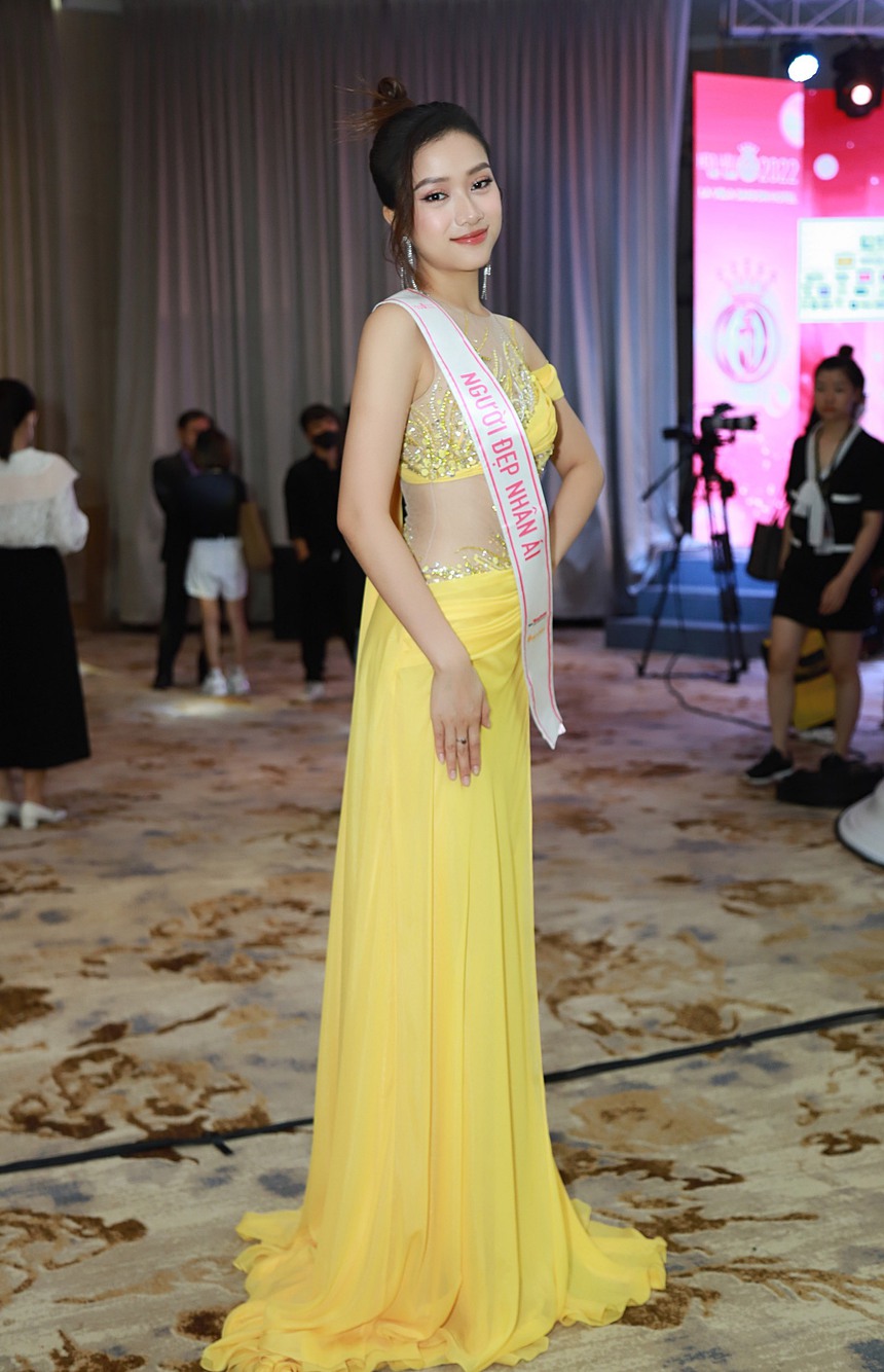 “Người đẹp Nhân ái” Ngọc Mai nói gì khi bị “bóc phốt” trên mạng xã hội ngay sau đêm Chung kết Hoa hậu Việt Nam 2022? - Ảnh 2.