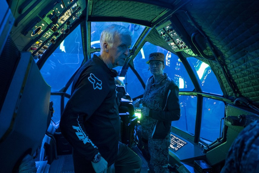 James Cameron từng hủy bỏ kịch bản mà ông tốn 1 năm xây dựng cho Avatar 2 - Ảnh 3. James Cameron từng hủy bỏ kịch bản mà ông tốn 1 năm xây dựng cho Avatar 2 - Ảnh 3.