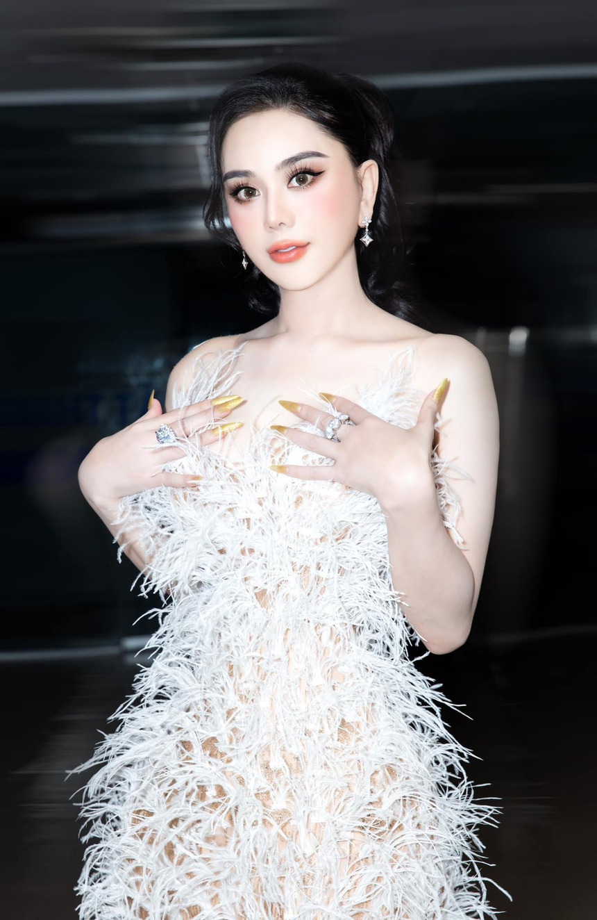 Các sao chuyển giới Việt ngày một thăng hạng nhan sắc - Ảnh 3. Các sao chuyển giới Việt ngày một thăng hạng nhan sắc - Ảnh 3.