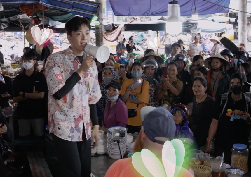 Ngô Kiến Huy phun nước vào mặt Trường Giang, lí do là gì? - Ảnh 5. Ngô Kiến Huy phun nước vào mặt Trường Giang, lí do là gì? - Ảnh 5.