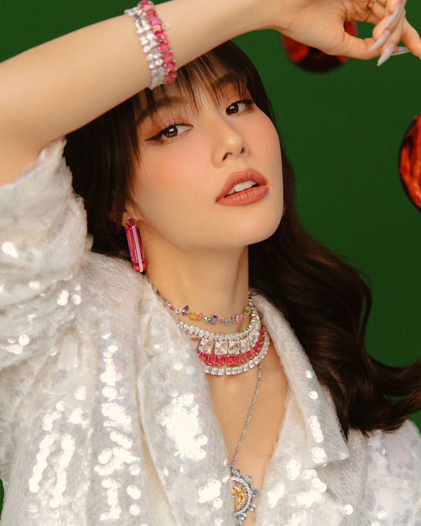 Diễm My 9X nhận lời cầu hôn giữa không trung  - Ảnh 2.