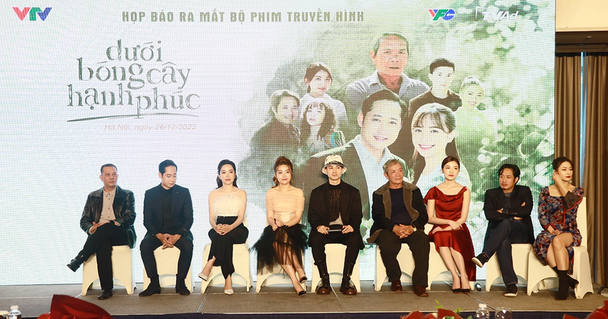 Đạo diễn 'Sống chung với mẹ chồng' tái xuất với 'Dưới bóng cây hạnh phúc' - Ảnh 1.