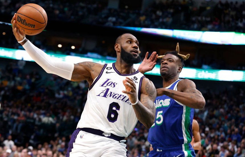 LeBron James tiếp tục phá kỷ lục của Kobe Bryant trong ngày lễ Giáng sinh - Ảnh 1.