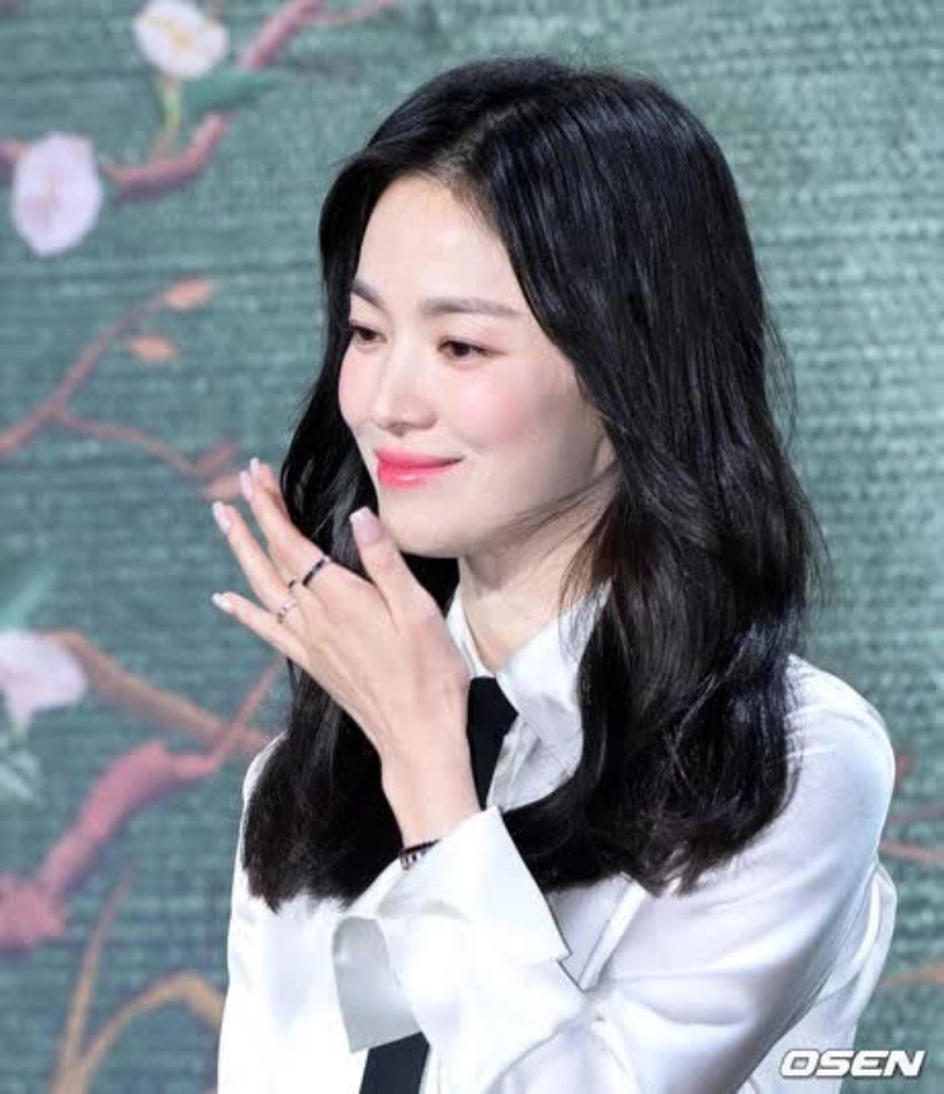 Vợ cũ và bạn gái mới có điểm chung liên quan đến gu của Song Joong Ki? - Ảnh 3.