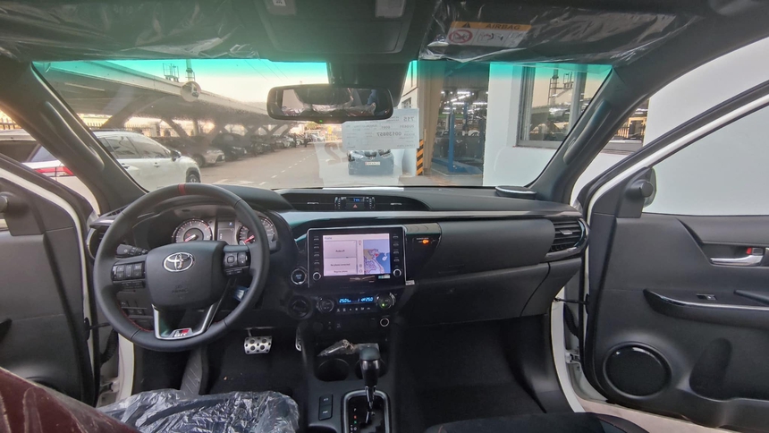 Đại lý chào bán Toyota Hilux GR Sport độc nhất Việt Nam: Giá 1,1 tỷ đồng, ngang tầm Ranger Raptor - Ảnh 6.