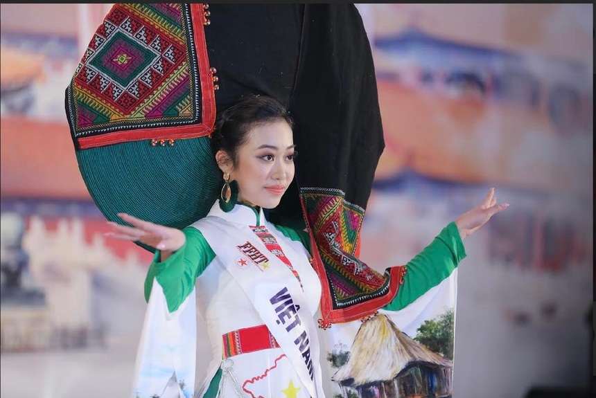 Vũ Ngọc Thanh Trà trở thanh Quán quân Người mẫu nhí Việt Nam 2022 - Ảnh 1.