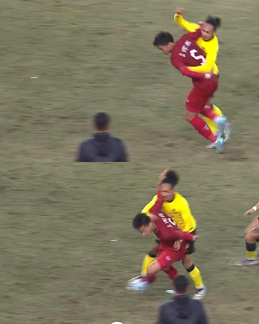 Dân mạng chỉ trích Đoàn Văn Hậu vì lối chơi bạo lực - Ảnh 1. Dân mạng chỉ trích Đoàn Văn Hậu vì lối chơi bạo lực - Ảnh 1.