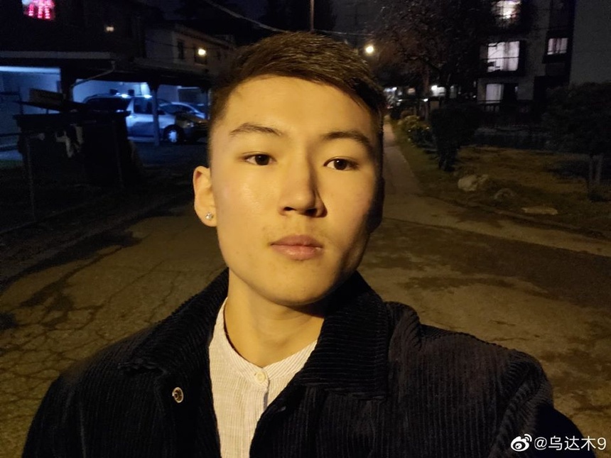 Cậu bé hát "Gặp mẹ trong mơ" khiến triệu triệu khán giả khóc năm ấy: Dính scandal khi mới nổi tiếng, ngoại hình "lột xác" gây bất ngờ - Ảnh 5.