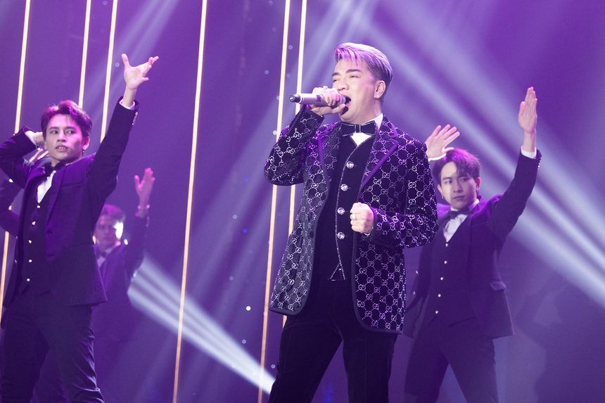 Hát cực sung trên sân khấu, Hồ Ngọc Hà lại bị hiểu nhầm là "mặc đồ bộ đi diễn" - Ảnh 6.