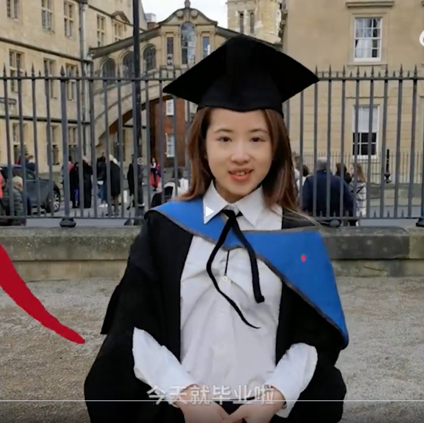 Khoe tốt nghiệp trường Oxford, cô gái bị bạo lực mạng và buộc tội nói dối vì “quá xinh đẹp để có thể học giỏi”   - Ảnh 2.