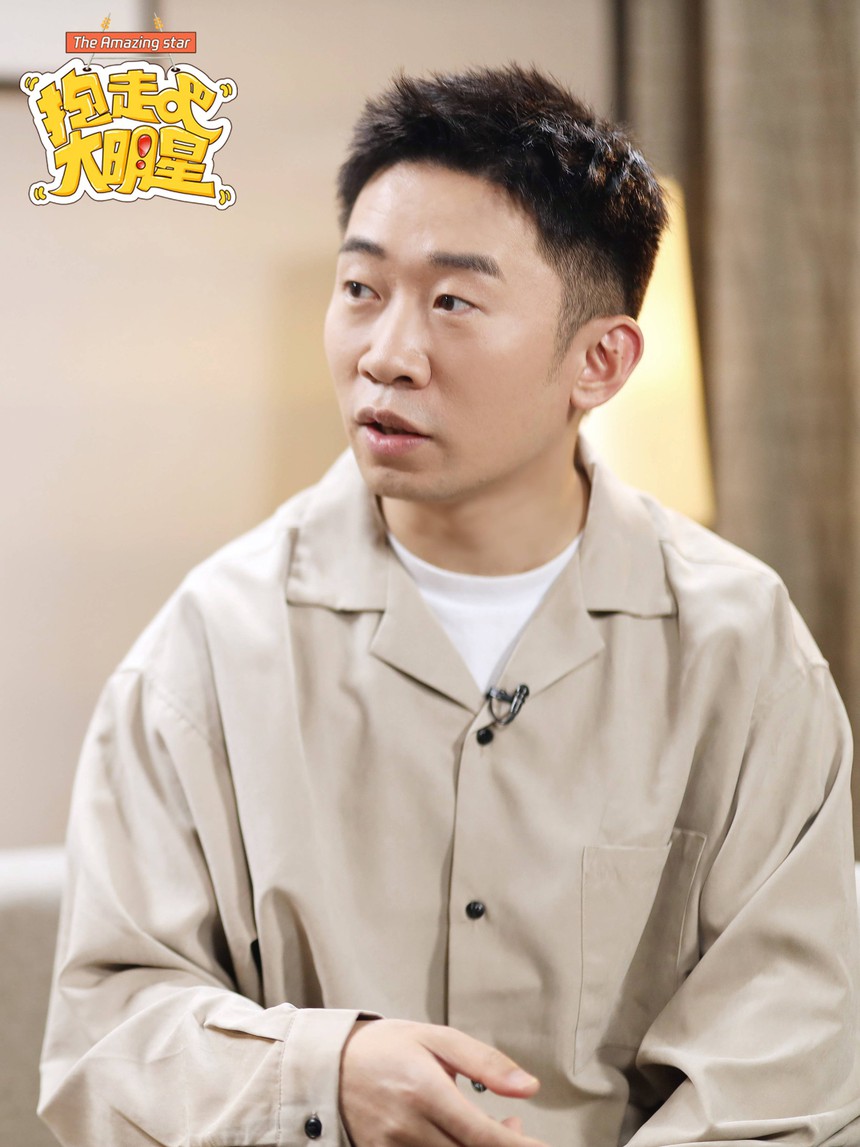 Sao nam trong sạch nhất làng phim Hoa ngữ: Nỗ lực bù đắp vẻ ngoài kém sắc, là 'đại gia ngầm' từng chi nghìn tỷ lấy lòng bạn thân - Ảnh 8. Sao nam trong sạch nhất làng phim Hoa ngữ: Nỗ lực bù đắp vẻ ngoài kém sắc, là 'đại gia ngầm' từng chi nghìn tỷ lấy lòng bạn thân - Ảnh 8.