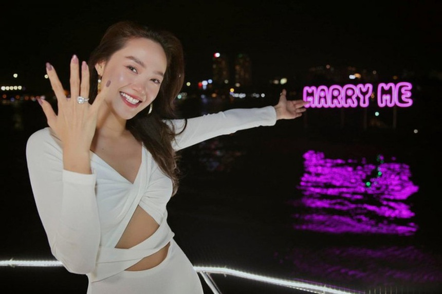 Những màn thông báo 'tin hỷ' náo loạn Vbiz - Ảnh 5. Những màn thông báo 'tin hỷ' náo loạn Vbiz - Ảnh 5.