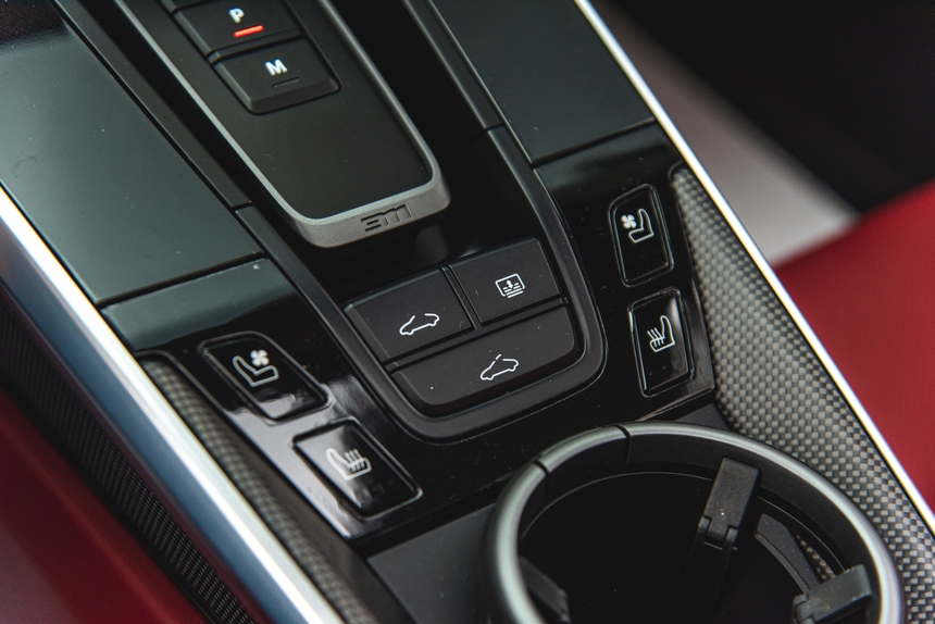 Porsche 911 Carrera S 'hàng lướt' chào bán 9,5 tỷ đồng: Chủ cũ chịu lỗ tới 2 tỷ, bằng tiền option đặt hàng - Ảnh 13.