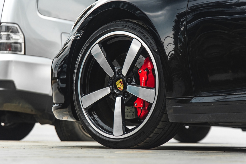 Porsche 911 Carrera S 'hàng lướt' chào bán 9,5 tỷ đồng: Chủ cũ chịu lỗ tới 2 tỷ, bằng tiền option đặt hàng - Ảnh 5.