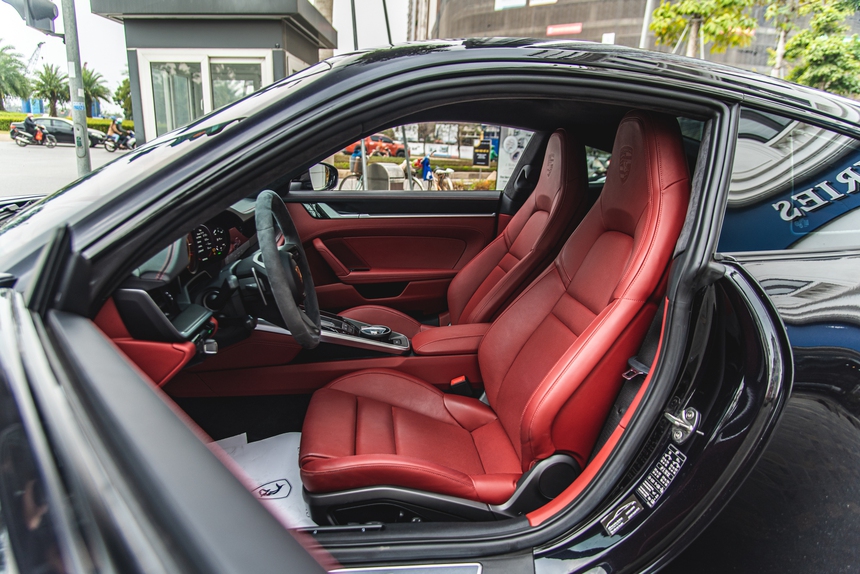 Porsche 911 Carrera S 'hàng lướt' chào bán 9,5 tỷ đồng: Chủ cũ chịu lỗ tới 2 tỷ, bằng tiền option đặt hàng - Ảnh 7.