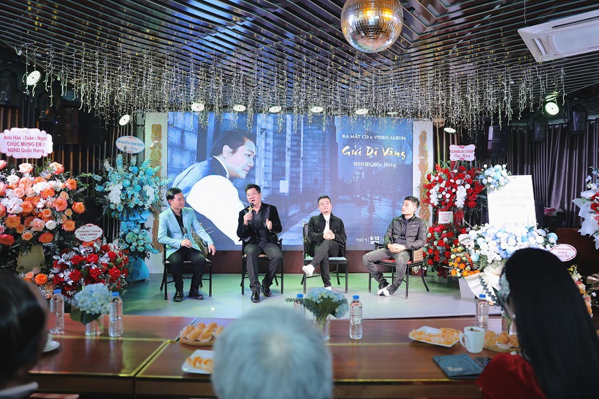 Nhạc Việt Ngày nay: NSND Quốc Hưng- Giọng thính phòng hát nhạc tình - Ảnh 4. Nhạc Việt Ngày nay: NSND Quốc Hưng- Giọng thính phòng hát nhạc tình - Ảnh 4.