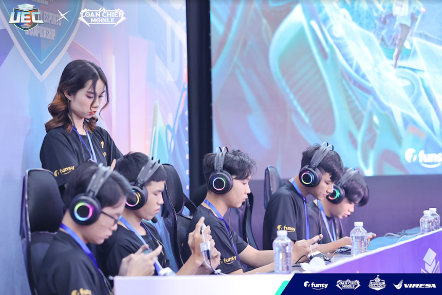 Chung kết UEC 2022 - Loạn Chiến Mobile diễn ra thành công tốt đẹp   - Ảnh 8.