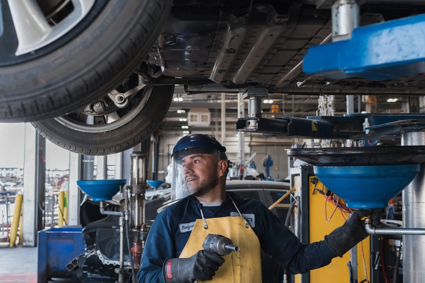 Ô tô điện đang ‘bay cao’, nhưng còn lâu thời điểm tái chế pin của chúng mới tới - Ảnh 2.