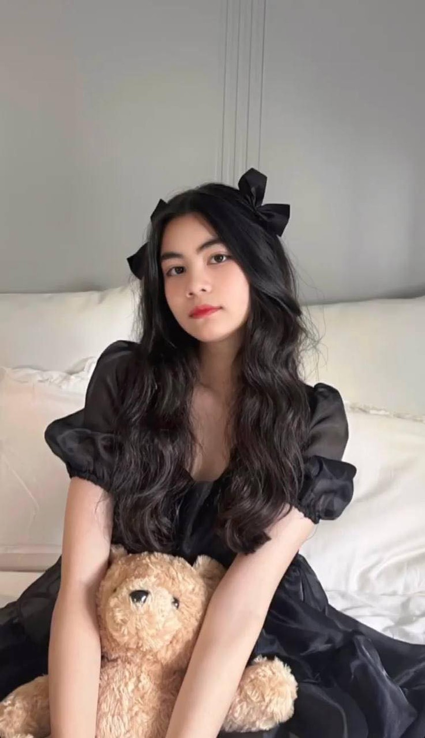 Mê mẩn tủ đồ xinh như công chúa của 2 ái nữ nhà MC Quyền Linh  - Ảnh 8.