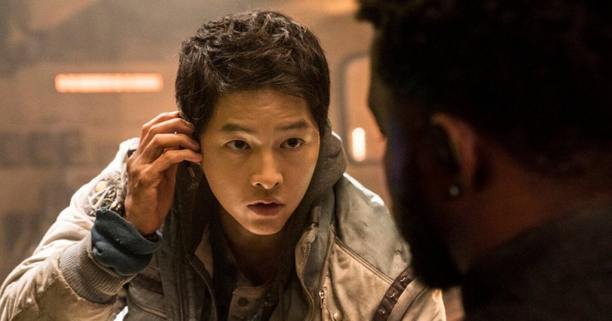 Nhan sắc đỉnh cao của Song Joong Ki trong các phim ăn khách nhất - Ảnh 5. Nhan sắc đỉnh cao của Song Joong Ki trong các phim ăn khách nhất - Ảnh 5.