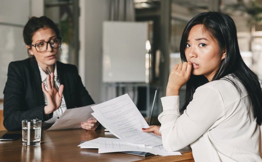 Sếp hỏi “thích thưởng Tết hay lương tháng thứ 13?": Cô gái trẻ đưa ra câu trả lời EQ cực cao không phải ai cũng biết - Ảnh 2.