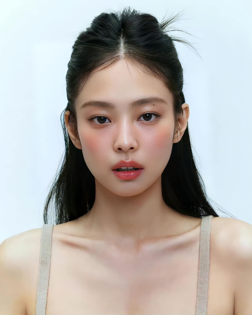 Jennie Blackpink đẹp 'điên đảo' trong bộ ảnh quảng cáo mỹ phẩm mới nhất - Ảnh 2. Jennie Blackpink đẹp 'điên đảo' trong bộ ảnh quảng cáo mỹ phẩm mới nhất - Ảnh 2.