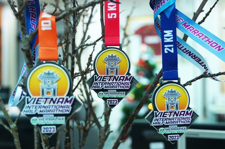 Gần 5000 VĐV chinh phục đường chạy Giải Bán Marathon Quốc tế Việt Nam tài trợ bởi Herbalife Nutrition - Ảnh 2.