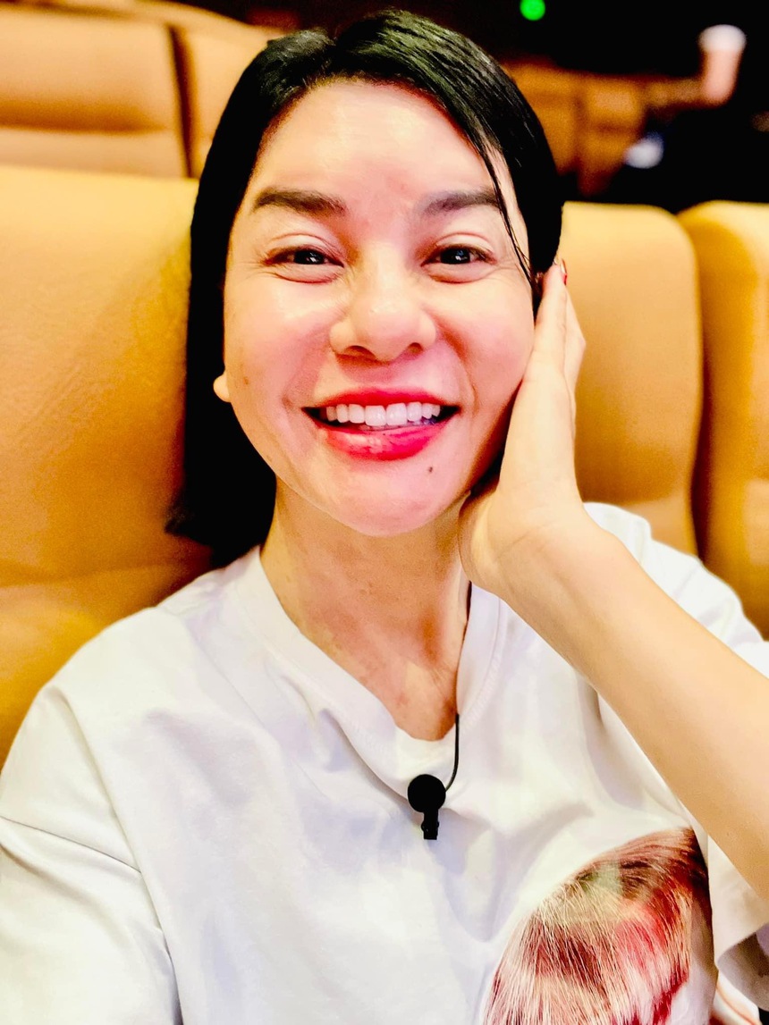 Cát Phương phân trần khi bị netizen chê 'cắt mí, xấu hoắc' - Ảnh 1. Cát Phương phân trần khi bị netizen chê 'cắt mí, xấu hoắc' - Ảnh 1.