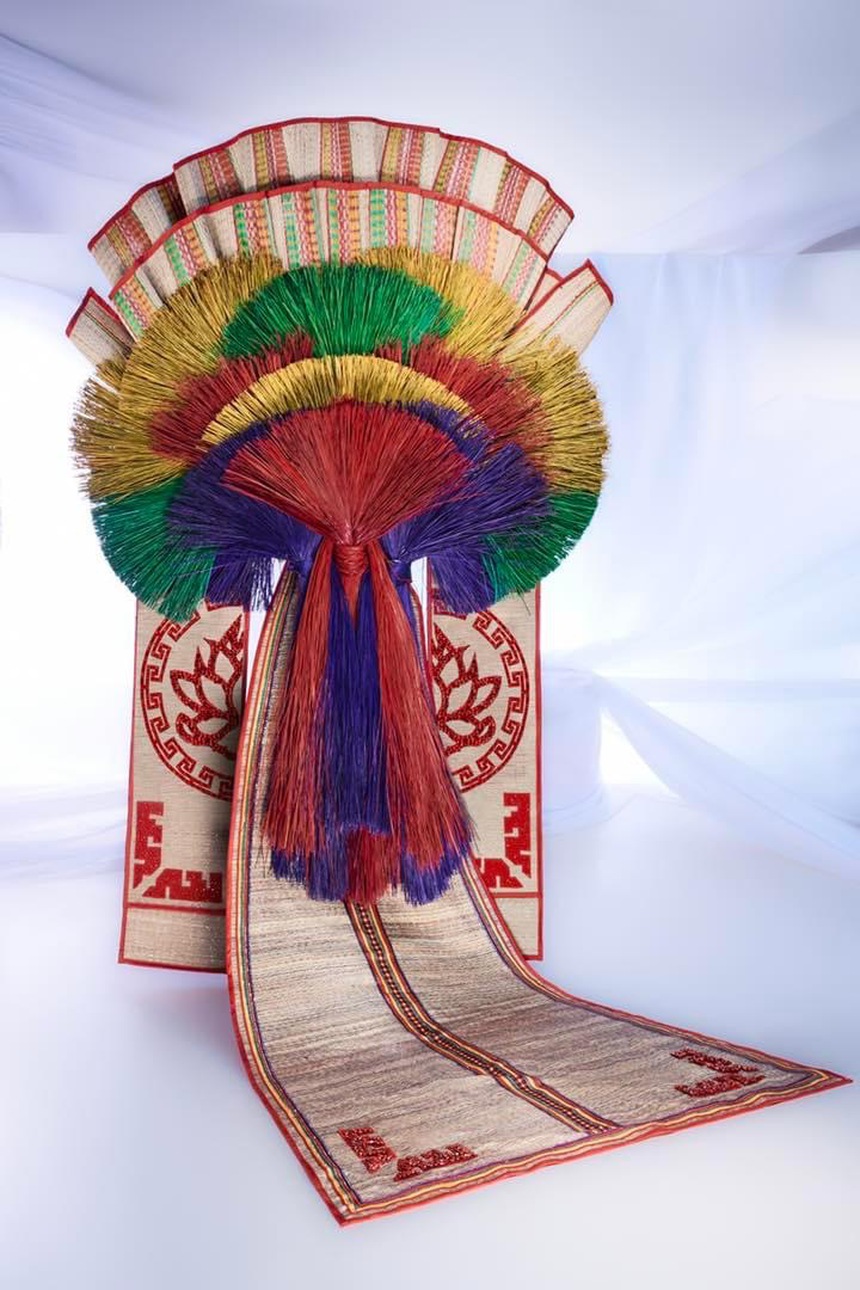 'Chiếu Cà Mau' của Ngọc Châu được đổi họa tiết sau nhiều tranh cãi, biểu tượng đã 'Việt Nam' hơn! - Ảnh 3.