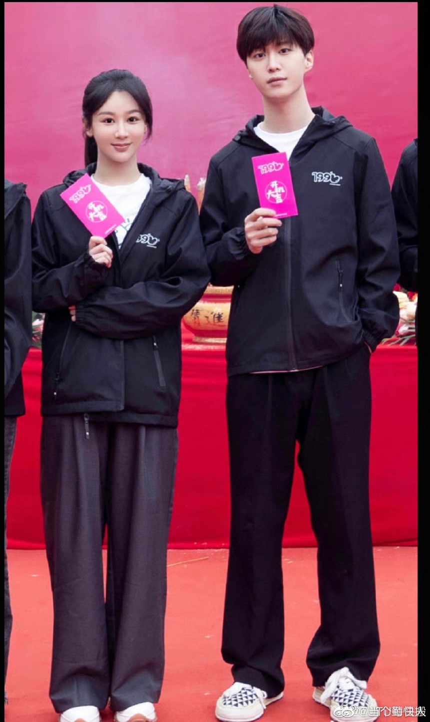 Nhan sắc Dương Tử nay lạ thế này: Như dì cháu khi cặp với em trai Phạm Băng Băng, phải nhờ 100 lớp 'cà ảnh' can thiệp - Ảnh 7. Nhan sắc Dương Tử nay lạ thế này: Như dì cháu khi cặp với em trai Phạm Băng Băng, phải nhờ 100 lớp 'cà ảnh' can thiệp - Ảnh 7.