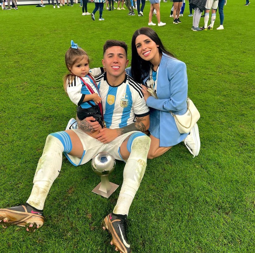 Bạn gái siêu quyến rũ của Enzo Fernandez - mục tiêu mới của Chelsea - Ảnh 7.