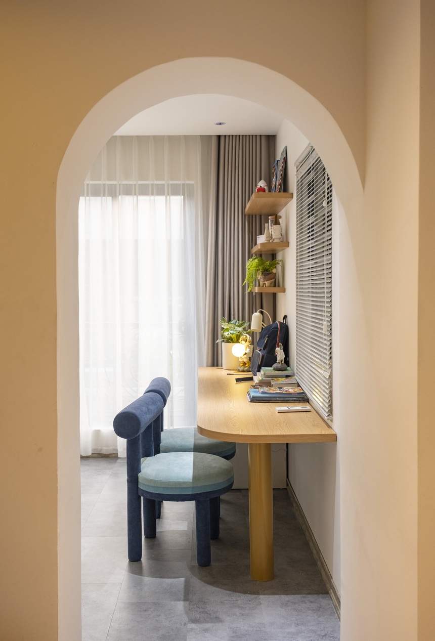 Dùng 200 triệu "hô biến" không gian phòng ngủ siêu lớn, trống trải của cậu bé 8 tuổi trở nên ấm cúng hơn - Ảnh 6.