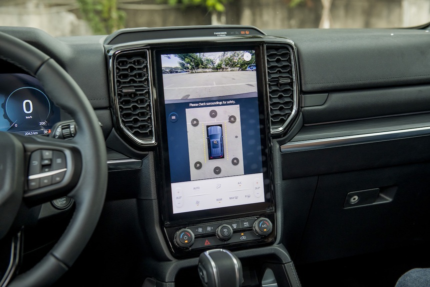 SUV cỡ lớn của năm tăng thêm gói công nghệ an toàn, thông minh cho phiên bản 1 cầu - Ảnh 1. SUV cỡ lớn của năm tăng thêm gói công nghệ an toàn, thông minh cho phiên bản 1 cầu - Ảnh 1.