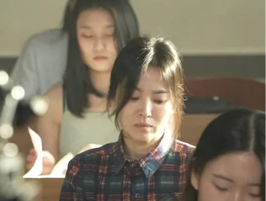 Tin tức hẹn hò của Song Joong Ki ảnh hưởng đến công việc của Song Hye Kyo như thế nào? - Ảnh 6. Tin tức hẹn hò của Song Joong Ki ảnh hưởng đến công việc của Song Hye Kyo như thế nào? - Ảnh 6.