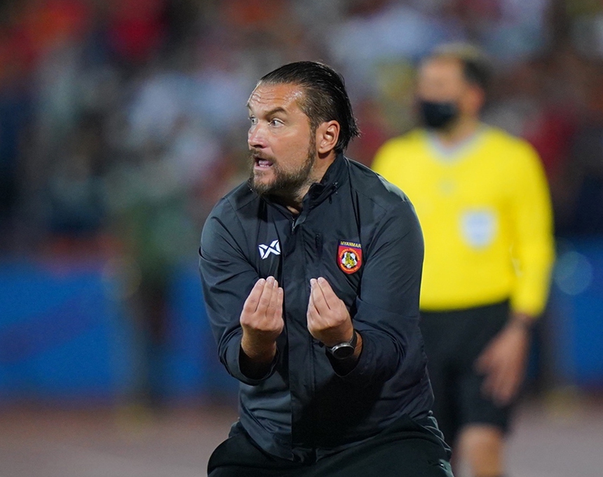 Velizar Popov trở thành HLV trưởng CLB Thanh Hóa - Ảnh 2. Velizar Popov trở thành HLV trưởng CLB Thanh Hóa - Ảnh 2.