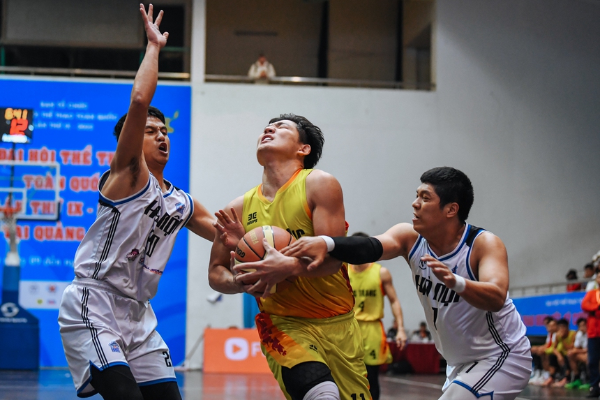 Sóc Trăng bảo toàn mạch thắng tại bóng rổ 5x5 nam Đại hội thể thao toàn quốc 2022  - Ảnh 1.